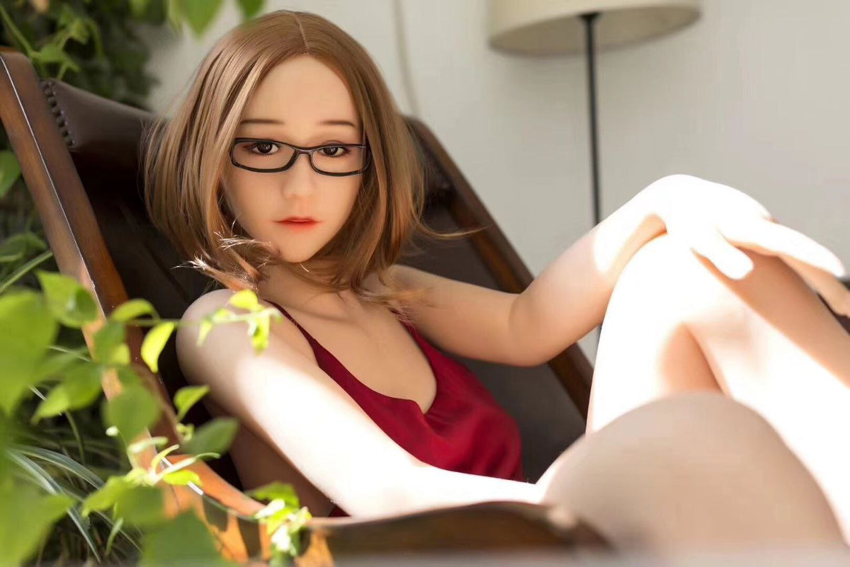 Liv petite love doll/ sex doll